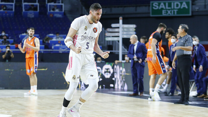 Deck y Thompkins acaudillan al Real Madrid hacia semifinales (85-74)