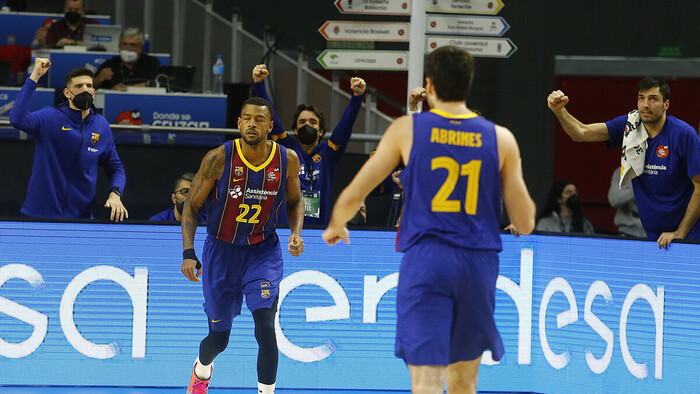 El Barça apaga en la prórroga la rebelión del Unicaja y Brizuela (103-93)