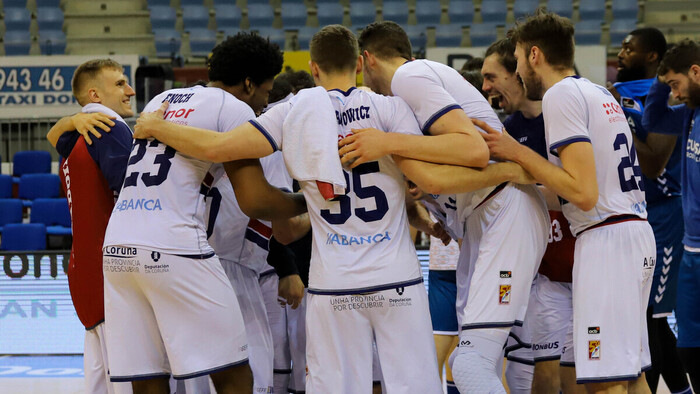 Monbus Obradoiro coge aire tras ganar al Acunsa Gipuzkoa Basket (66-79)