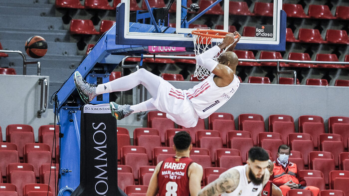 El líder sigue firme (89-98)