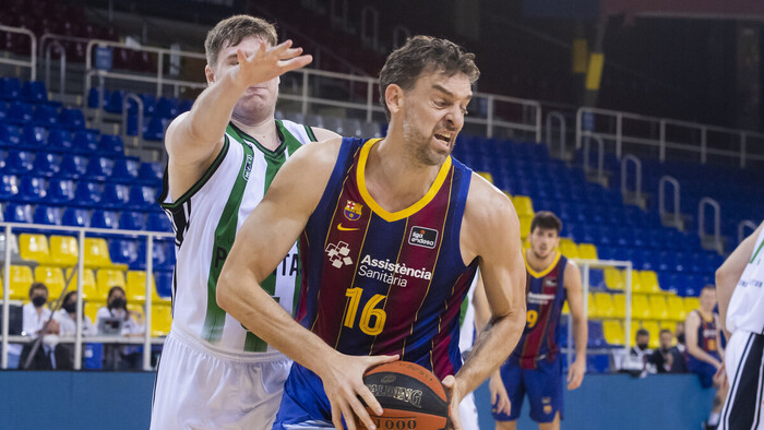 Gasol y Bolmaro tiñen el derbi de blaugrana (84-74)