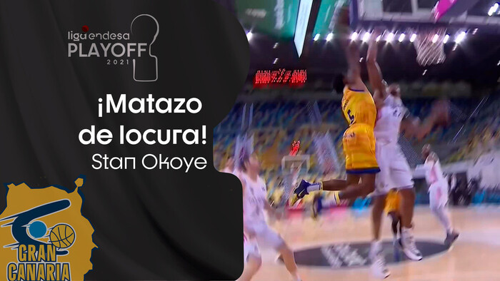 Okoye posteriza a Tavares, ¡menudo mate!