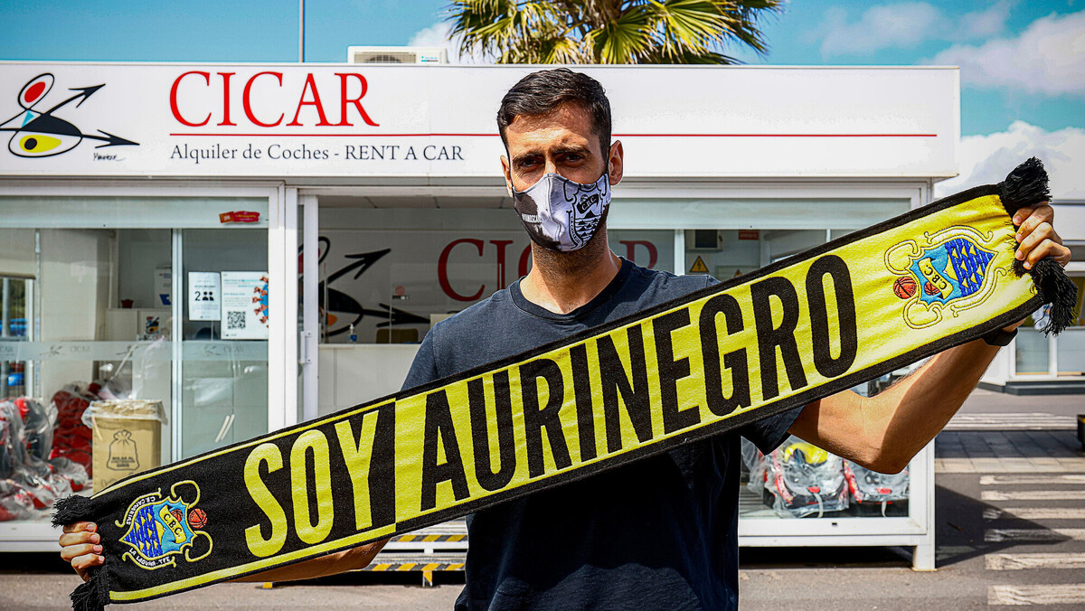 El estreno aurinegro de Joan Sastre