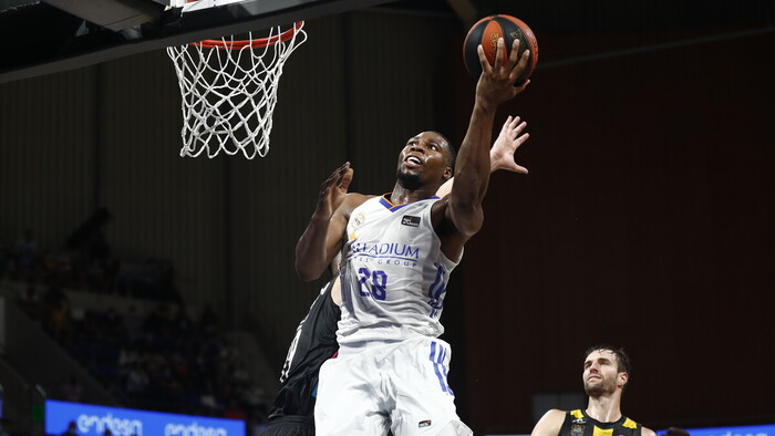 El Real Madrid venció a un gran Lenovo Tenerife (70-72)