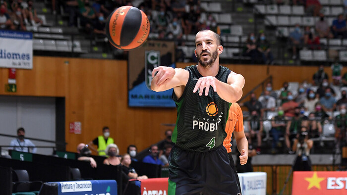 El Joventut debuta con un trabajado triunfo ante el Surne Bilbao B. (85-79)