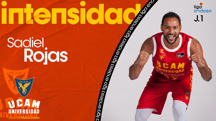 Sadiel Rojas coge rebotes... ¡Hasta descalzo!