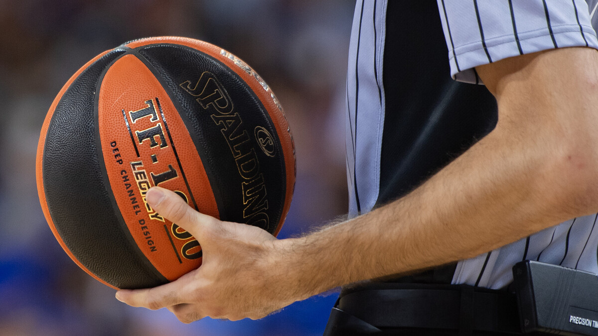 Designación arbitral para el Valencia Basket - Monbus Obradoiro