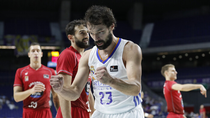 Sergio Llull desatasca a un Real Madrid que es líder (78-68)