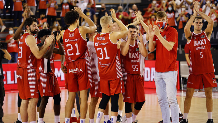 El BAXI Manresa se impone al Baskonia gracias a la defensa (74-67)