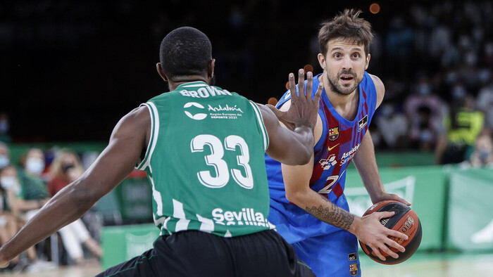 El Barça tira de paciencia en Sevilla para firmar el 6-0 (61-78)