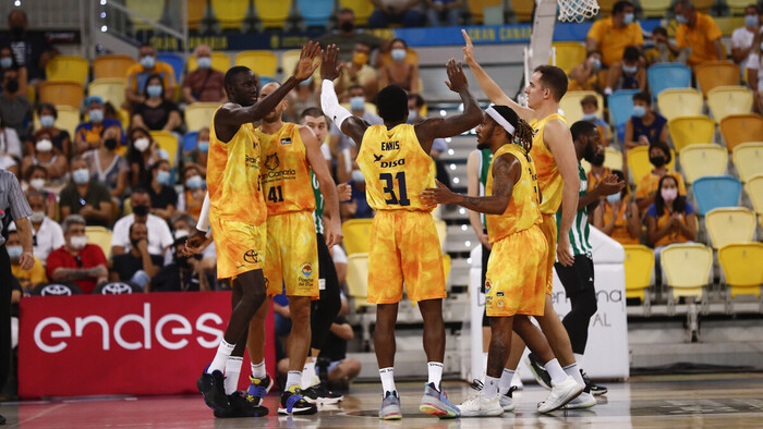 Gran Canaria noquea a Coosur Betis y se consolida en la zona noble (94-70)