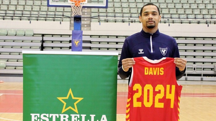 Jordan Davis renueva hasta 2024