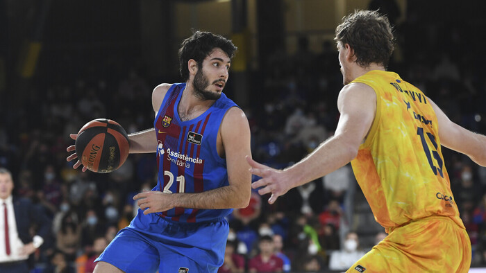 El Barça arrolla al Gran Canaria y amplía su ventaja en el liderato (98-80)