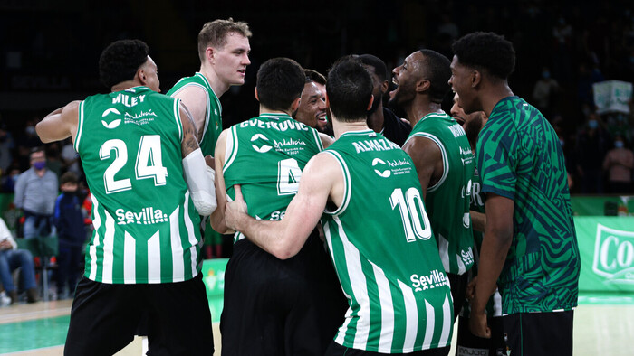 Balón de oxígeno de un Coosur Betis cargado de fe (79-69)