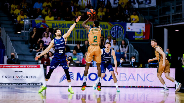 El Coosur Betis se luce a golpe de triples