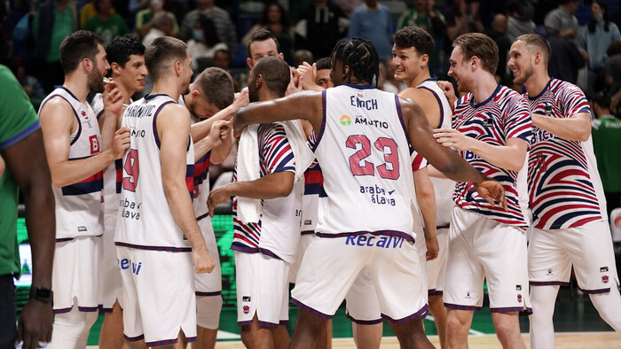 Bitci Baskonia sobrevive en el Carpena con exhibición de Fontecchio (72-73)