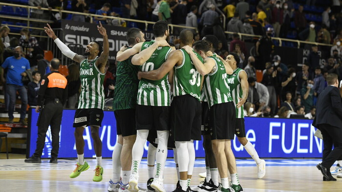 Shannon Evans acerca al Coosur Real Betis a la salvación (77-82)