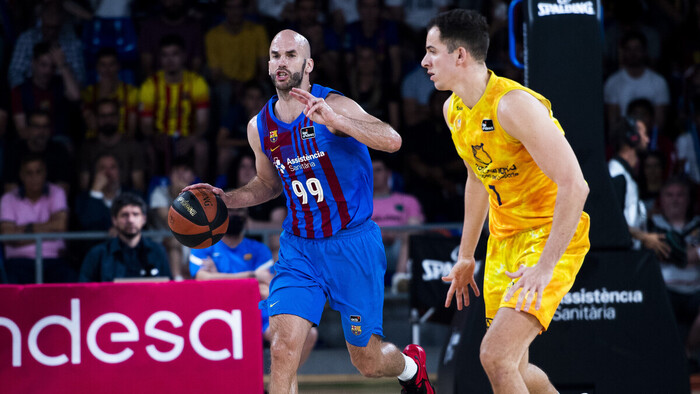 Calathes logra la quinta mejor marca de asistencias en Playoff