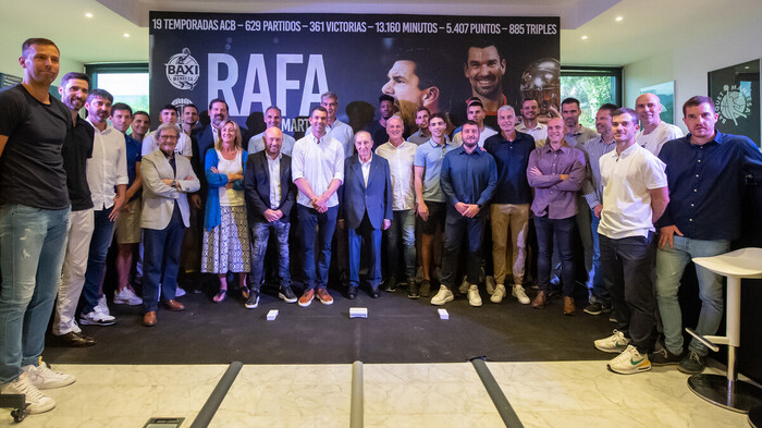 Homenaje a Rafa Martínez: El baloncesto acb aplaude una carrera de ensueño