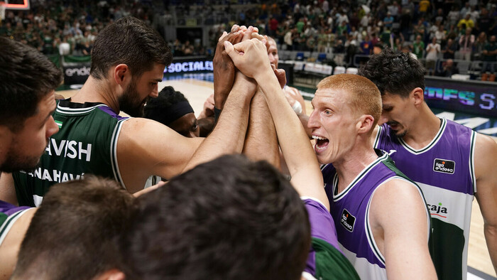 Unicaja saca las garras y remonta frente a Gran Canaria (70-63)