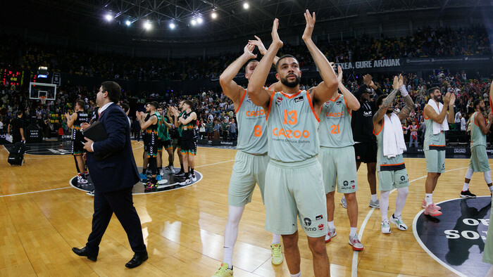 El Cazoo Baskonia se lleva en Miribilla un derbi vibrante (70-81)