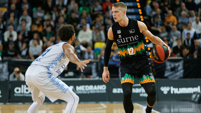 Surne Bilbao frena su mala racha ganando a Carplus Fuenlabrada (109-82)