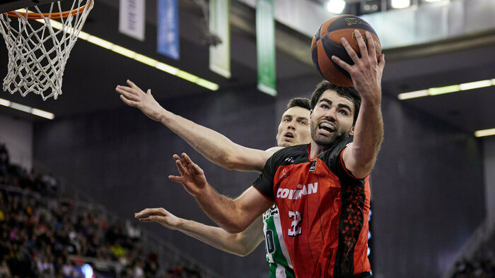 Luke Maye sufre una rotura parcial del tendón rotuliano