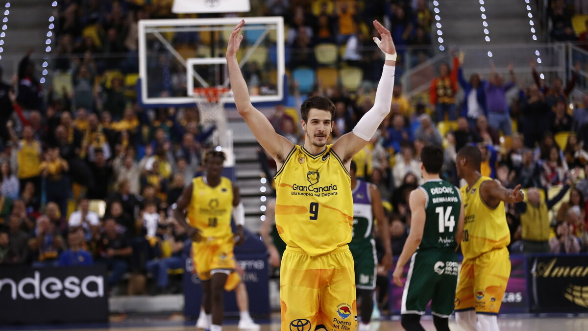 Brussino: ¡Mayor anotación acb sin fallo en tiros de campo!