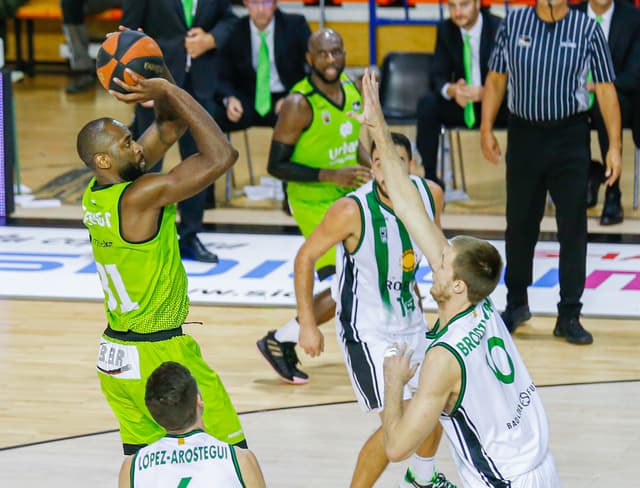 Urbas Fuenla.-Joventut (93-84)