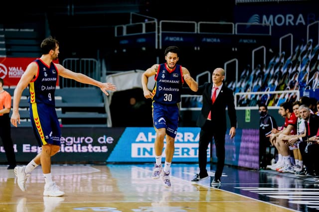 Senglin y Dime, de baja