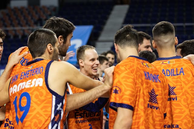 Movistar Estu 81 - Valencia BC 86