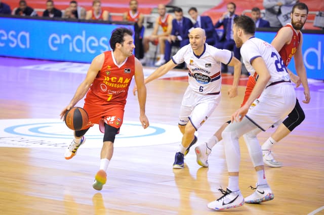 UCAM Murcia 93 - Monbus Obra 76