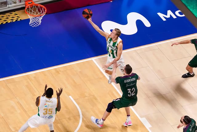 Crónica: Unicaja-Coosur (111-114)