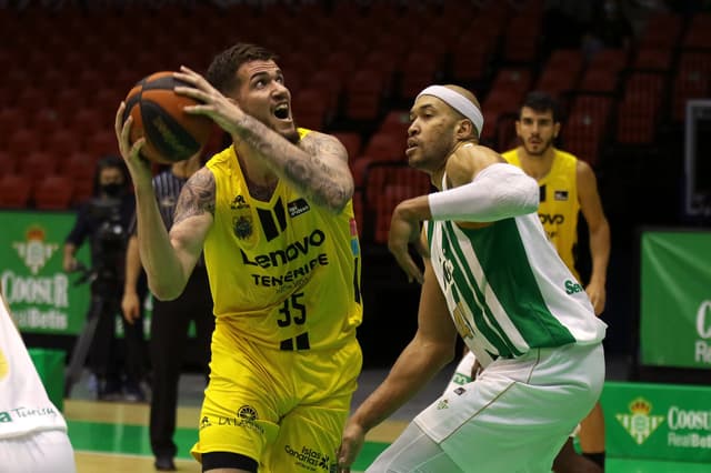Coosur Betis 82-Lenovo Tenerife 93