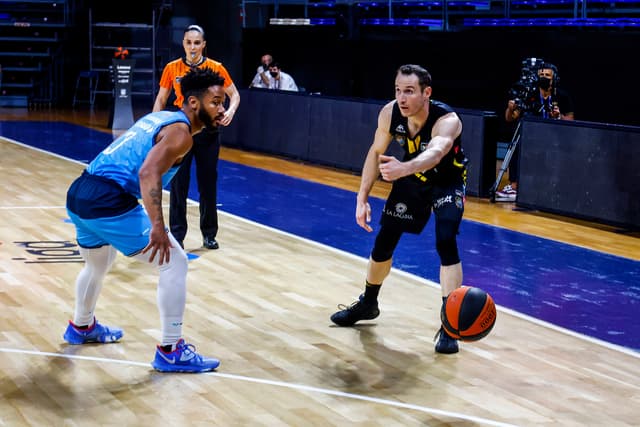 Huertas, 2º asistente histórico