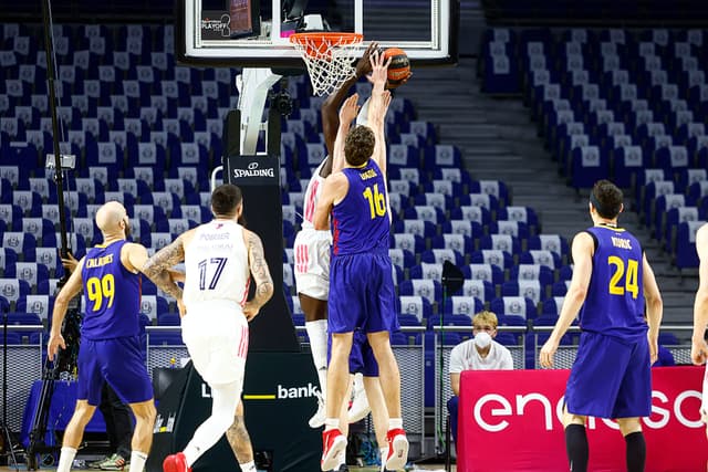 Pau Gasol, otro hito de veterano