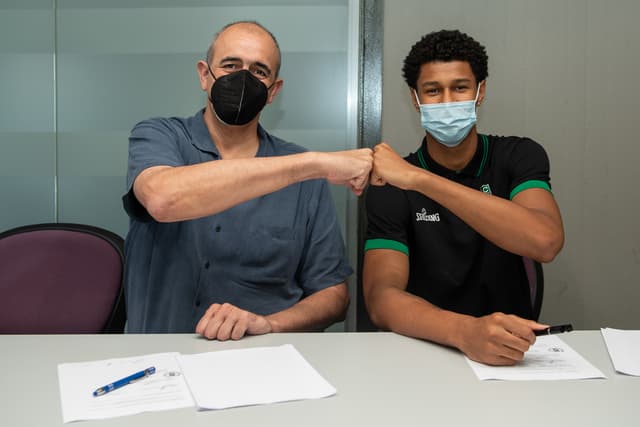 Miguel Allen seguirá en la Penya