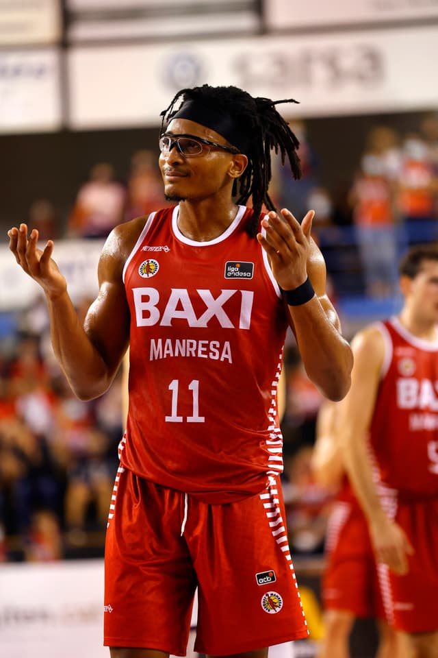 Moneke, partido histórico 