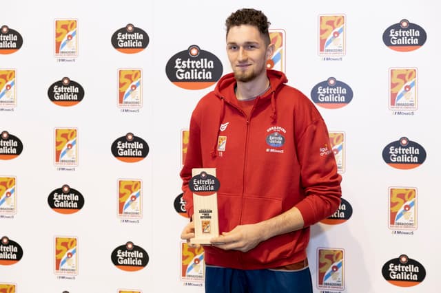 Birutis, Jugador Estrella Galicia