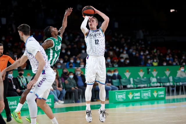 Coosur Betis-Surne BB (71-88)