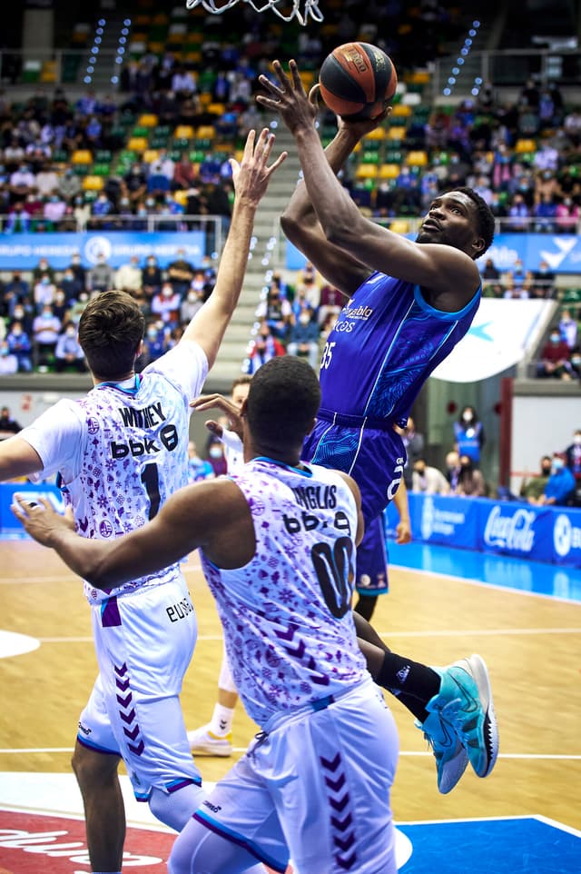 Crónica: Hereda SPB-Surne (104-97)