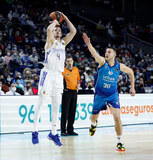 Real Madrid 92 - Urbas Fuenla 77