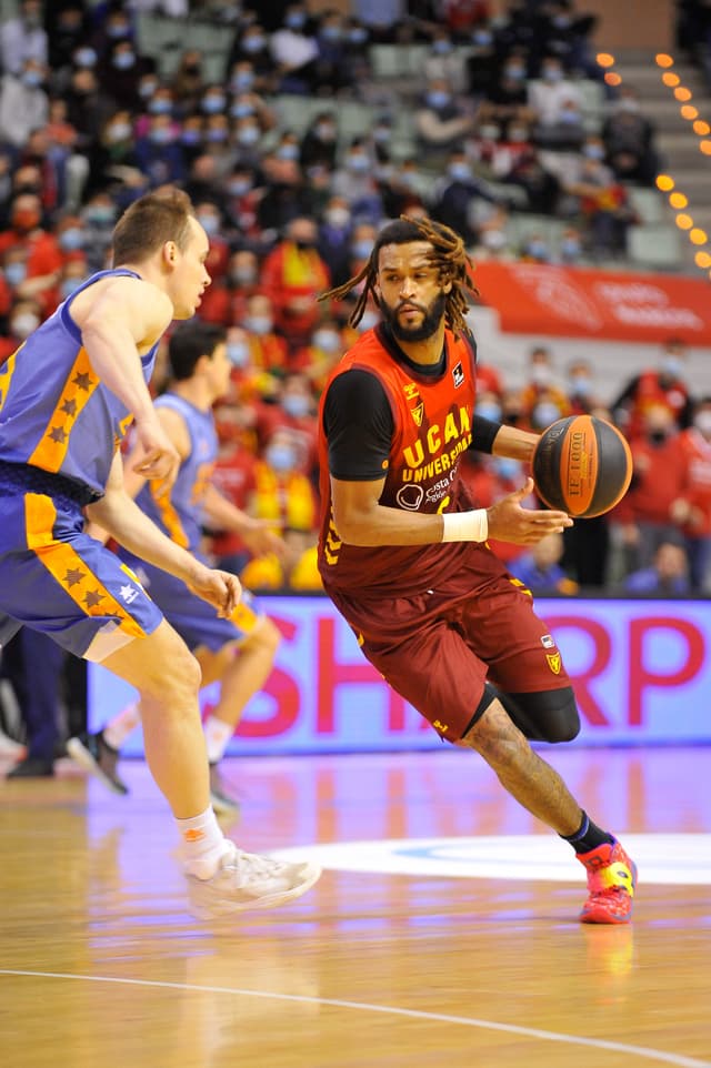 Gracias, James Webb III