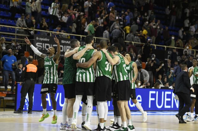 Urbas Fuenla-Coosur Betis (77-82)