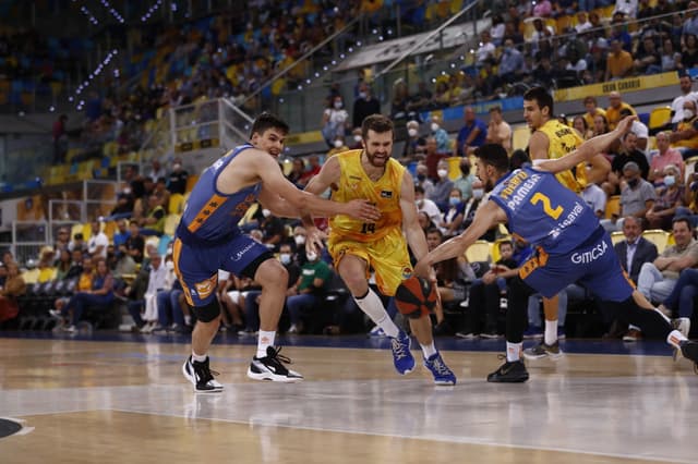 Shurna bate su marca anotadora