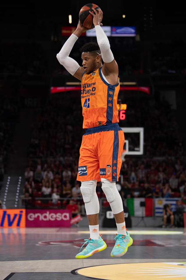 Bitci Baskonia-Valencia BC (82-89)