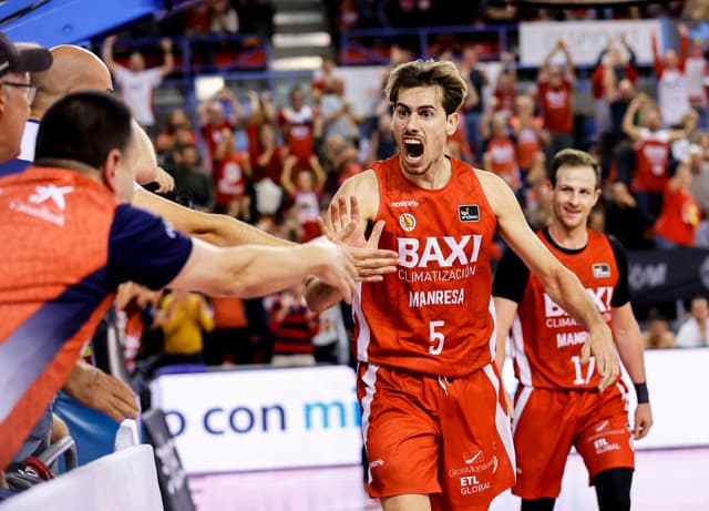 Vuleve Jou y debuta Coulibaly