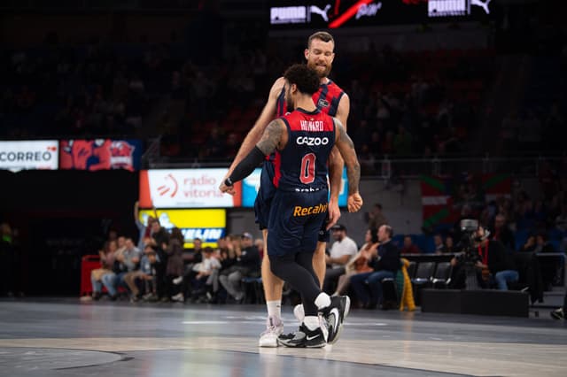 Cazoo Bkn-Carplus Fuenla (102-88)