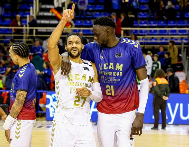 Carplus Fuenla-UCAM Murcia (72-88)