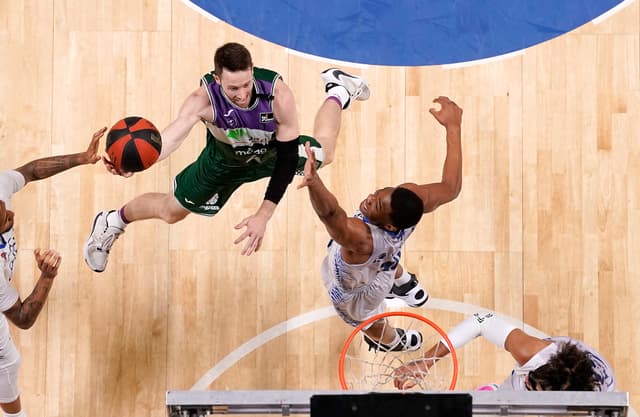 Crónica Unicaja 100-Carplus Fue. 75